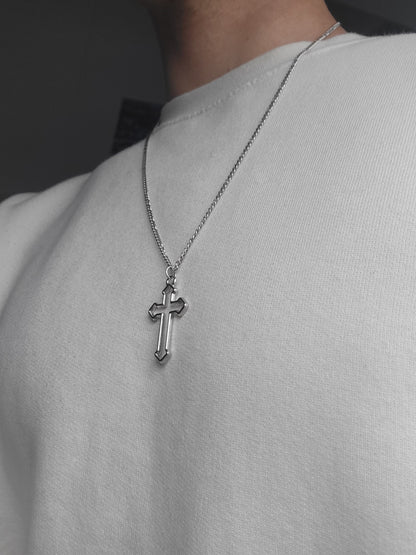 Cross pendant necklace